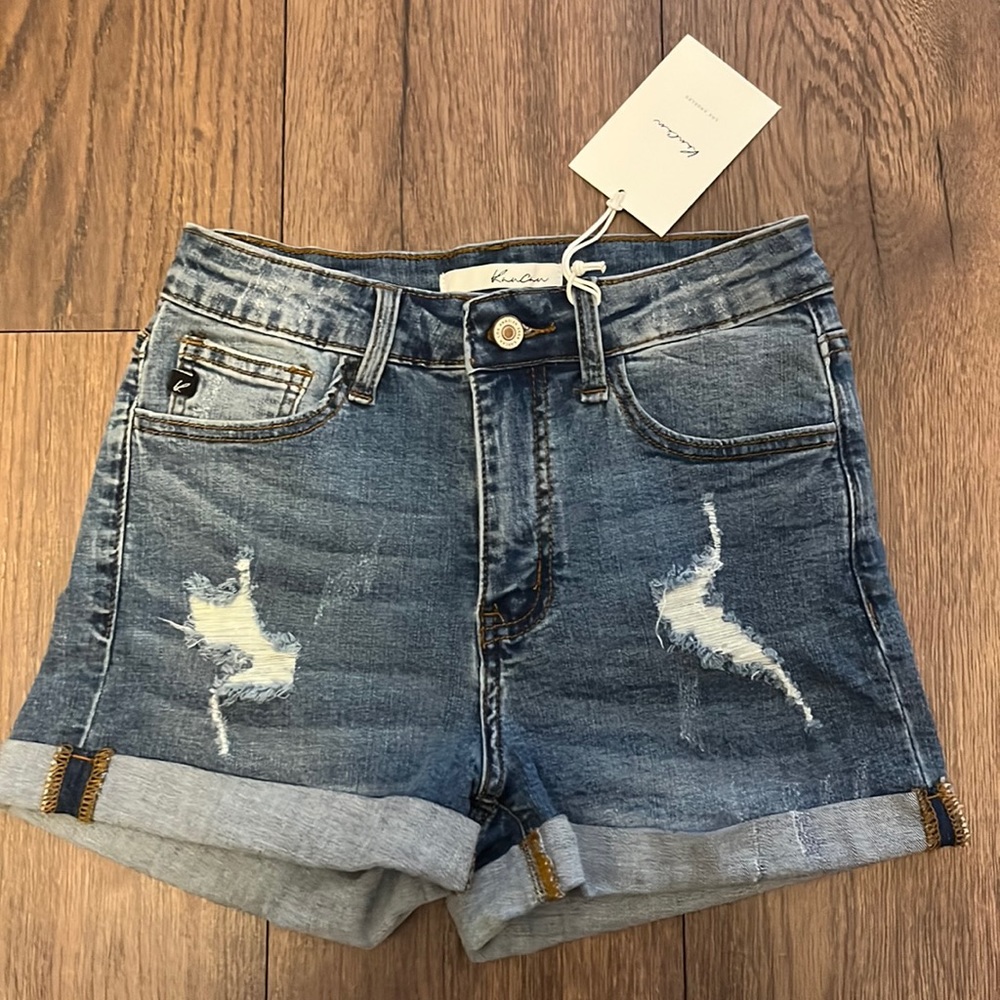 NWT kancan shorts W 3/25